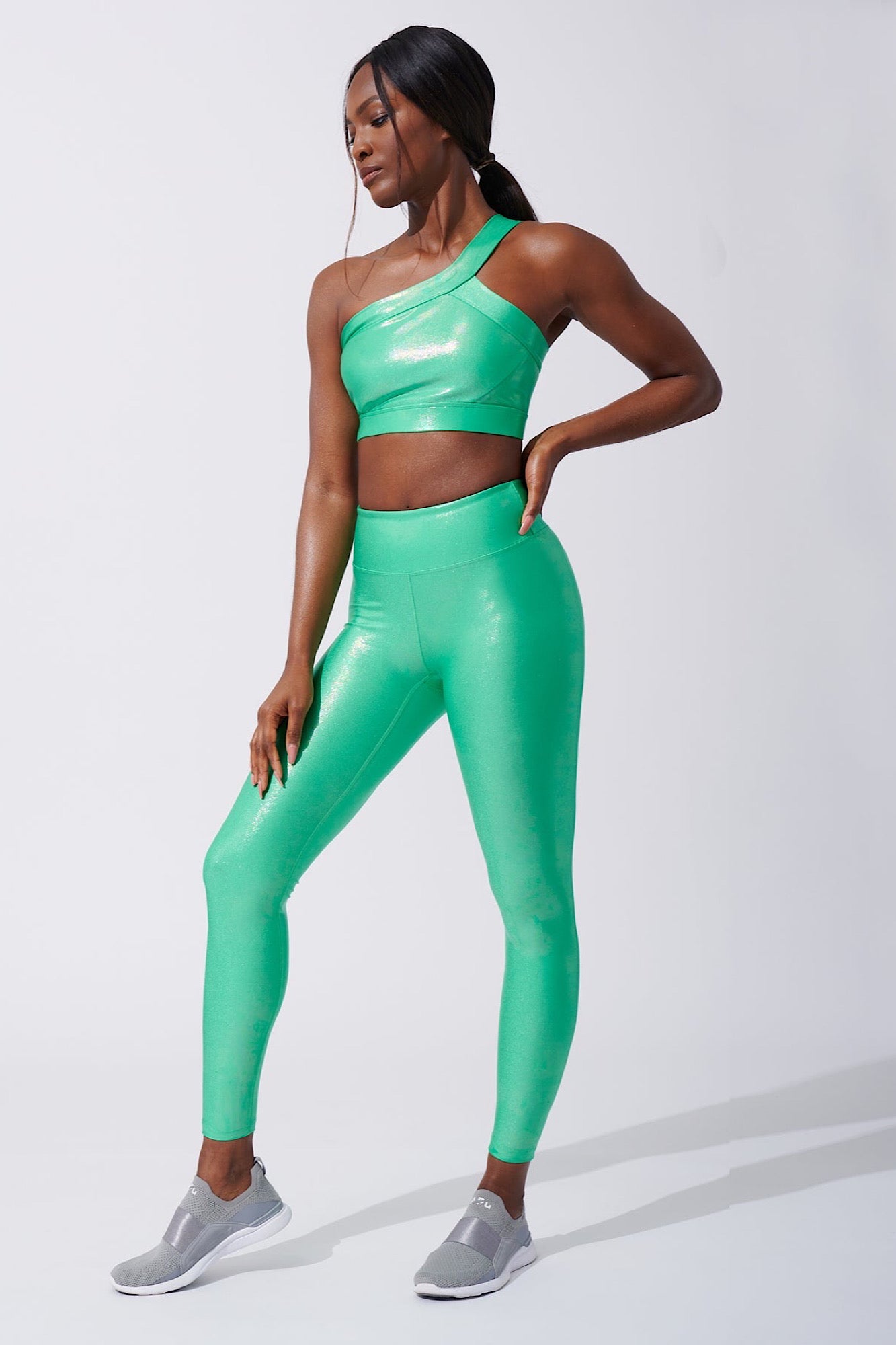 Slick Green Marvel Legging by Heroine Sport – cotidien